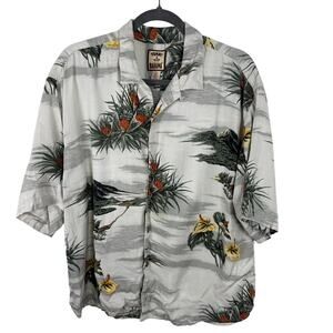 Tommy Bahama Shirt Men's Large 100% Silk ShortSleeve Button Down Hawaiian Print